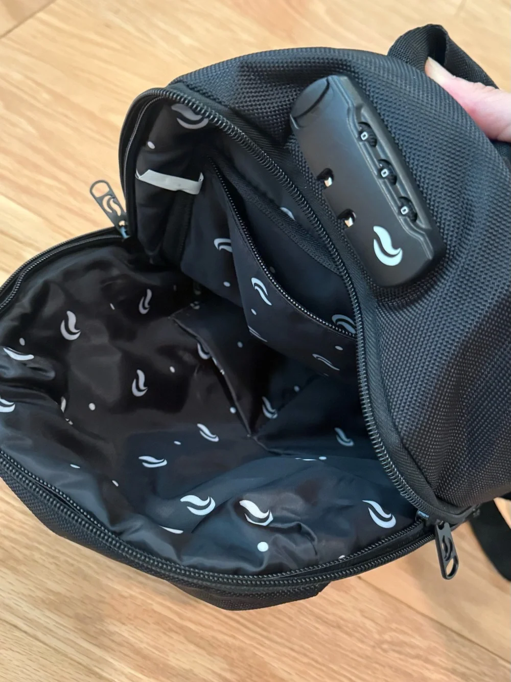 Skunk mini odor blocking backpack